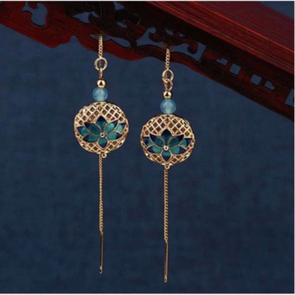 New 14K Gold Lotus Flower Aventurine Earrings - Picture 5 of 12